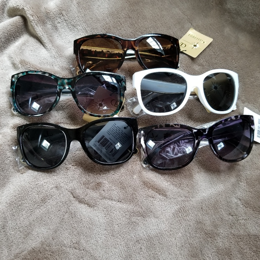 Buy2 Get 1 FREE!!⭐️Sunglasses Available Multiple Color